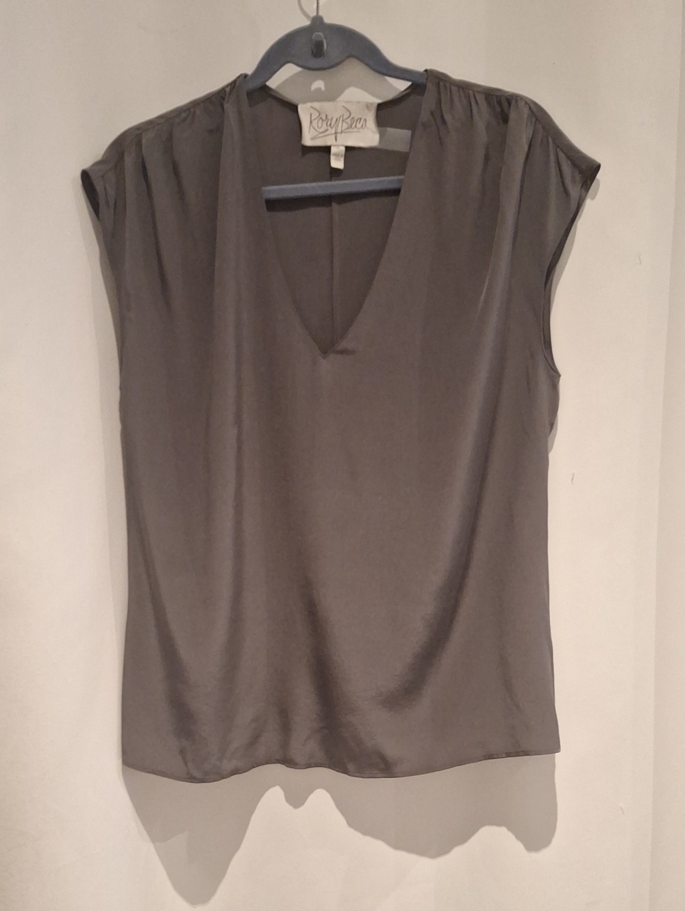 Rory Beca Silk Gray V-Neck Cap-Sleeve Silk Blouse